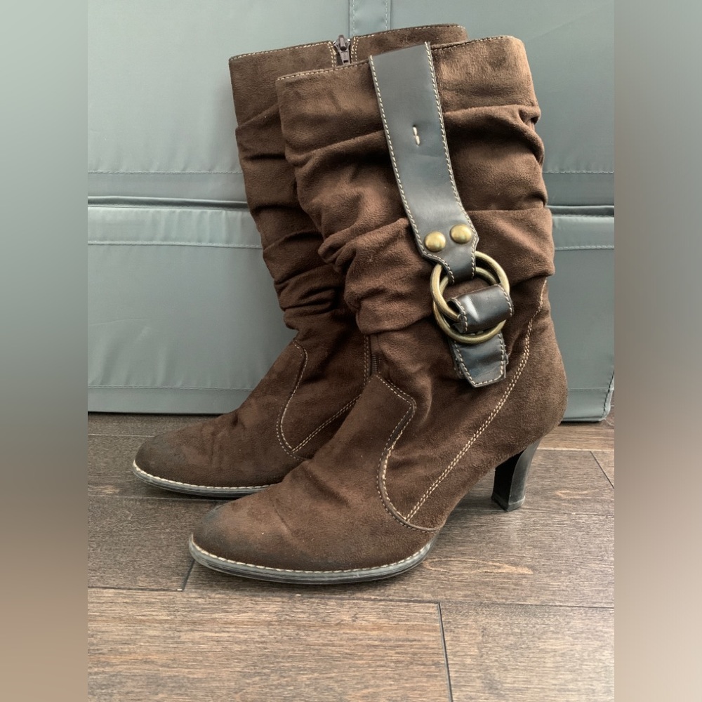 ❗️CLEAROUT❗️ Well-loved chocolate brown FAUX SUEDE HEELED SLOUCHY BOOTS Size 7.5